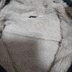ユニクロ　パーカー140サイズの画像