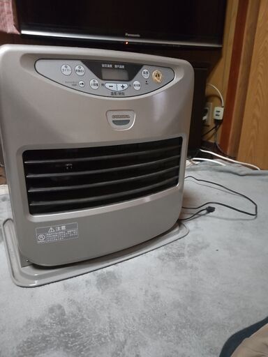 コロナ製　石油ファンヒーター（10畳用）