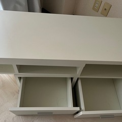 テレビボードの画像