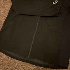 asics ウインドブレーカーの画像