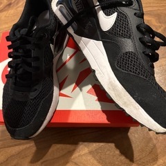 ナイキ エア マックス SYSTM NIKEの画像