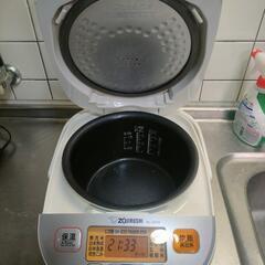 象印　2019年製　5.5合炊飯器の画像