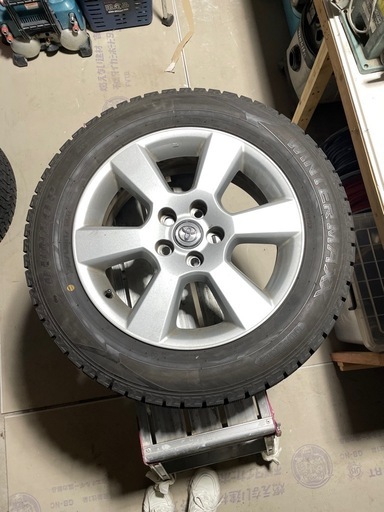 エスティマ　スタッドレス　タイヤ　ホイール付き　4本セット