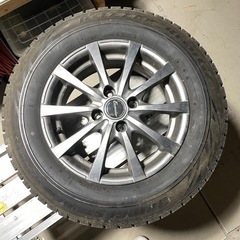 アクア　スタッドレスタイヤ　ホイール付き　4本セットの画像