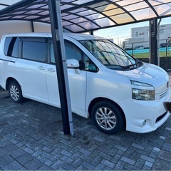 ヴォクシー　即乗り可能　　4WD 車検長い！前タイヤ新品