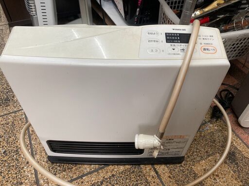 ☆中古￥4,800！Rinnai　ガスファンヒーター　家電　2018年製　RC-U3401E型　【BA010】