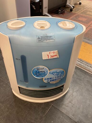 ☆中古￥2,000！コーナン　加湿付セラミックファンヒーター　家電　KCH11-6711型　【BA015】
