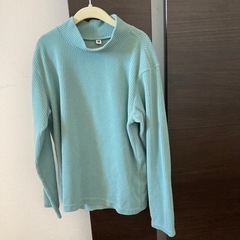 【もらってください】【引き取りに来れる方】ユニクロのカットソー140