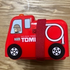 お弁当箱　トミカ
