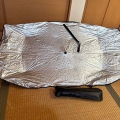 車用サンシェード 傘型 折りたた式 サンシェード 車 遮光 遮熱 取り付け簡単 フロント サンシェード カーサンシェード 日よけ 日焼け対策 収納 便利 収納バッグ付きの画像