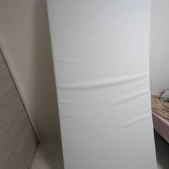 折りたたみシングルベッド、マットレス、低反発トッパーの画像