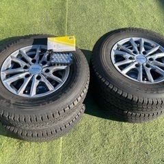 ハイエース用　スタットレスタイヤ　4本　ホイール付きの画像