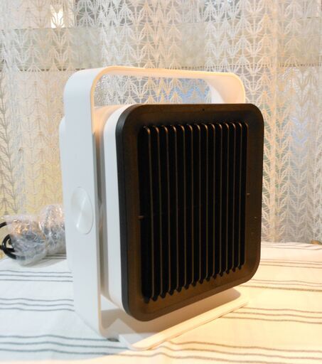 セラミックヒーター 人感センサー 速暖 600W/400Ｗ 角度調節 転倒off 温ヒーター度2段階切替 過熱保護 足元 トイレ 脱衣所 洗面所