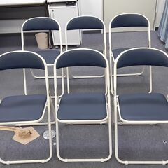 パイプ椅子６脚