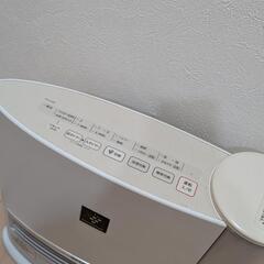 SHARP（シャープ）加湿セラミックファンヒーター暖房器具加湿器HX-D120-Cの画像