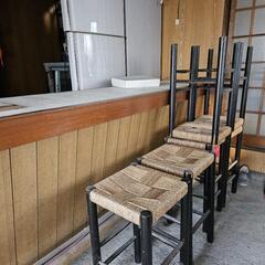 カウンター用の椅子の画像