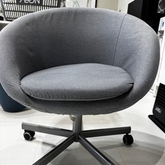 キャスター付き椅子の画像