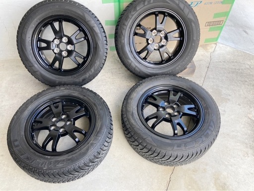 【値下げ】プリウスZVW30後期 スタッドレスタイヤ 15インチ