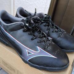 𖤐´-最終値下げ！ １回使用のみサッカートレーニングシューズ幅広