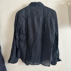 ユニクロ　麻　シャツ　Mの画像