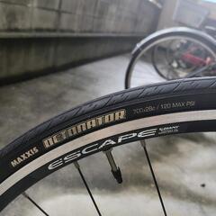 【GIANT】クロスバイク(700×28c)　中古　チェーン・ライト付きの画像