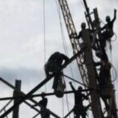 ▼正社員：鳶の現場作業員▼年齢だったり若いなんて関係ない！現場経験あれば初年度450万確約！経験者も未経験者も大歓迎！ の画像