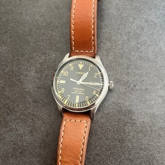 TIMEX×REDWINGアナログ腕時計の画像