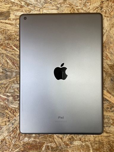 C(6910)iPad 第8世代 Wi-Fi 32GB MYL92J/A スペースグレイ アップル タブレット 中古品