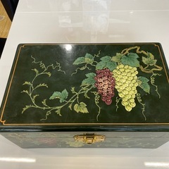 1/18値下げしました🚢シノワズリ🚢ジュエリーボックス ケース 小物入れ 葡萄柄🍇アクセサリー アンティーク ベルベット レトロ ケース 整理箱 塗物　NO.1760Fの画像