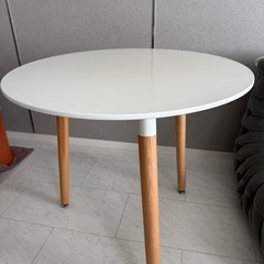 3月中　ダイニングテーブル　丸テーブル　北欧家具　　