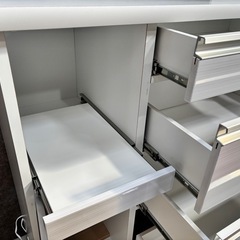 キッチンカウンター白キッチンボード