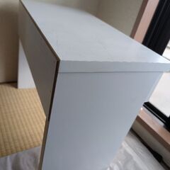 ジモティー価格！ミニテレビ台 引き出し付き（ 小物入れ 収納棚) 白  装飾シート付けます☆の画像