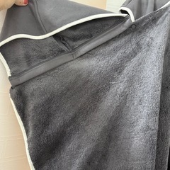 値下げ　コニー抱っこ紐　防寒ケープの画像