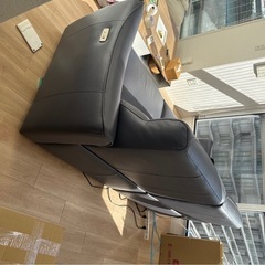 ソファ　皮　足元あがります　　の画像