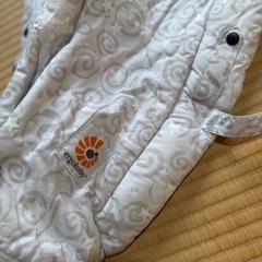 ergobaby 新生児 抱っこ ベビー抱っこひも 1部 中古 ...