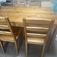 IKEAダイニングテーブルセットの画像