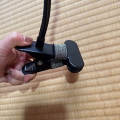 ミッキー自撮り 机などに挟んでオンライン通信できます スマホなどの画像