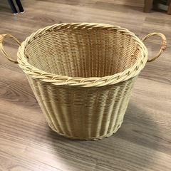 籐のかご　カゴ　籠深さ約27cm とって付きの画像