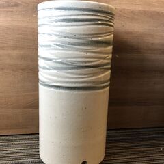 ☆傘立て アンブレラスタンド 陶器 玄関家具 インテリア おしゃれ ホワイト系 洋風 秋田県秋田市(NF250108)Zi-1869の画像