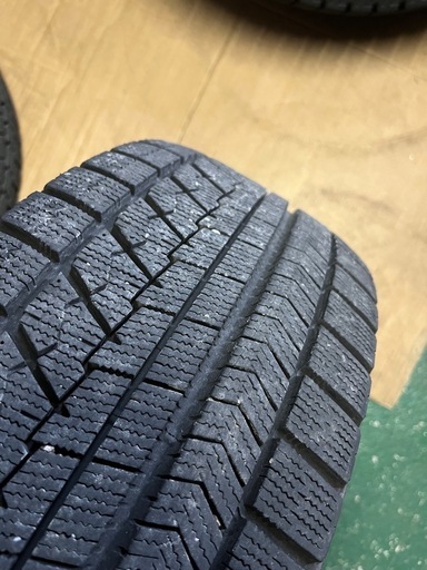 早い物勝ち　235/45R18 タイヤホイールセット