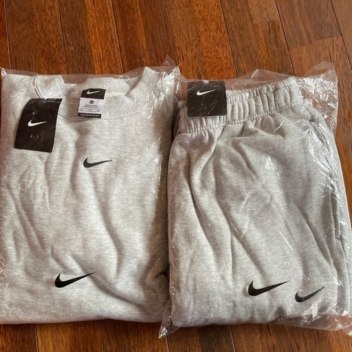 ★NIKE★スウェットセットアップ　ライトグレー