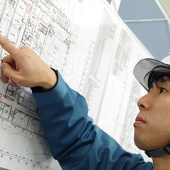 ▼正社員：インフラ設備の施工管理アシスタント【未経験OK】▼ うれしい土日祝休みでプライベート充実◎ 賞与は合計年3回！個人の評価を目にみえる形で◎ なんと社員の9割が未経験からのスタート◎の画像