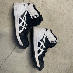 アシックス　安全靴　ハイカット　27cm
の画像