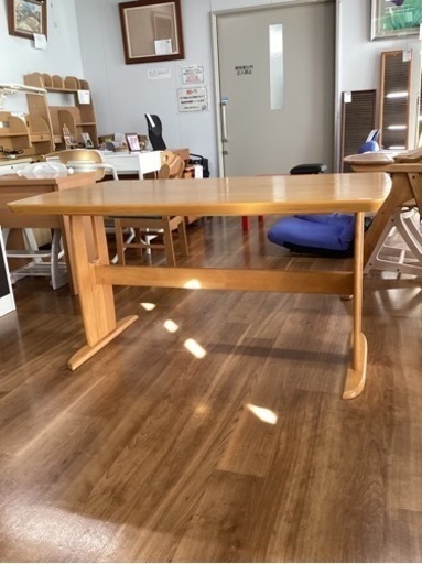 ダイニングテーブル【町田市再生家具】　242722