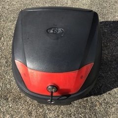 リアボックス