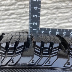 スタッドレスタイヤホイール付きの画像