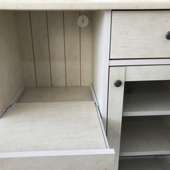食器棚の画像