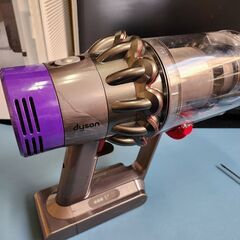 【配送費込】ダイソンV10本体部分のみ（Dyson　V10-SV12）