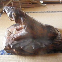 一刀彫　虎　置物の画像