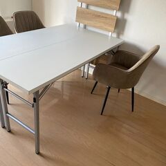 購入者様予約済　直接引取大歓迎★愛知県名古屋市★お渡し場所は金山駅徒歩2分★美品★折り畳み会議机４つの画像